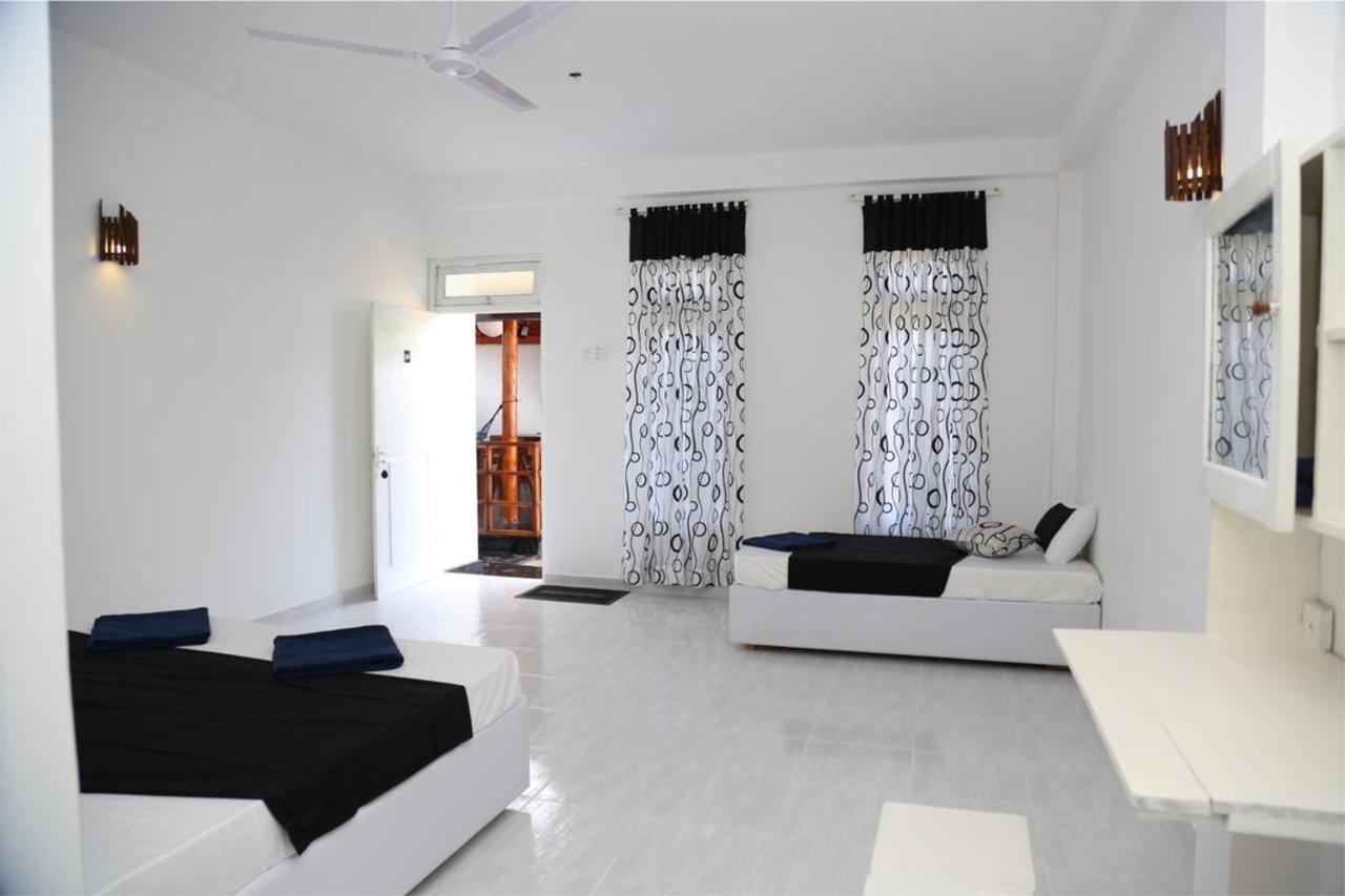 Soul Surfer - Weligama Hostel Exterior photo