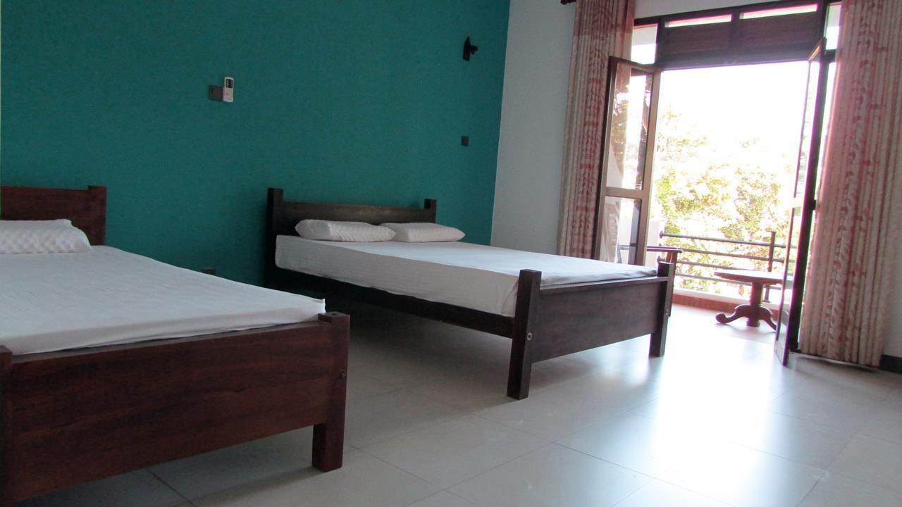 Soul Surfer - Weligama Hostel Exterior photo