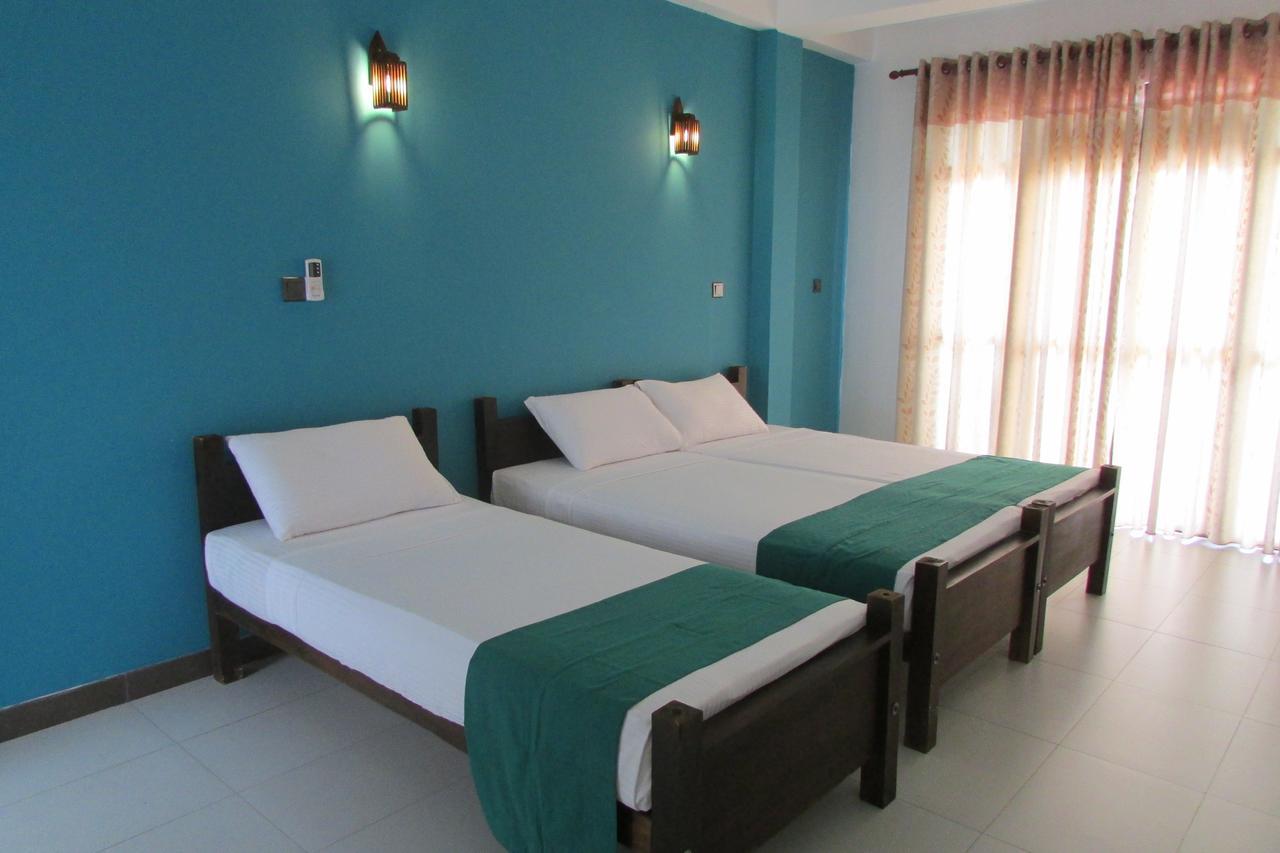 Soul Surfer - Weligama Hostel Exterior photo